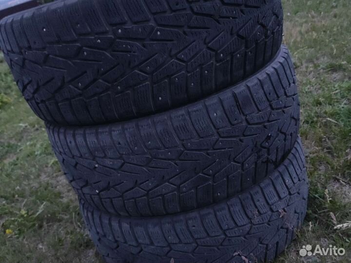 Nokian Tyres Hakkapeliitta 7 215/50 R17