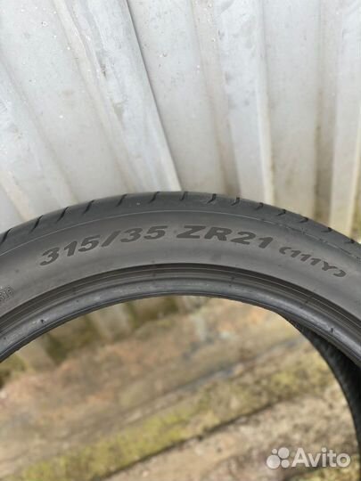 Pirelli P Zero 315/35 R21