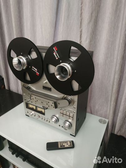 Kатушечный магнитофон akai gx 635 d