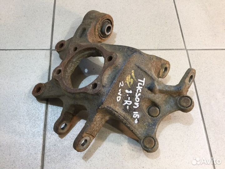 Поворотный кулак задний правый Hyundai Tucson G4NA