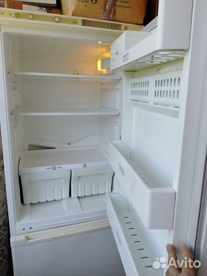 Холодильник stinol