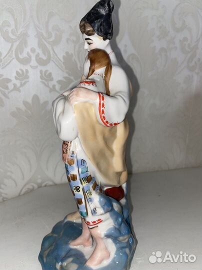 Статуэтка майская ночь