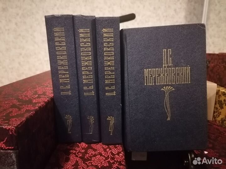 Продам книги