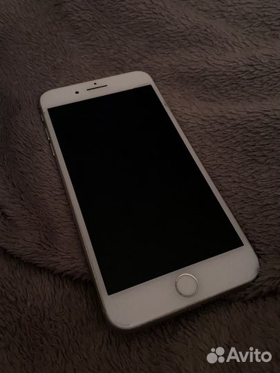 iPhone 8 Plus, 64 ГБ