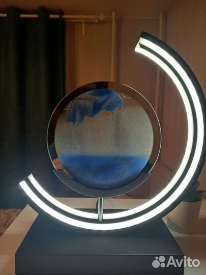 Светильник дизайнерский с эффектом песочных часов