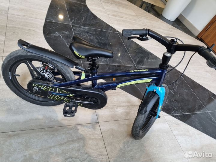 Велосипед maxiscoo cosmic стандарт 16