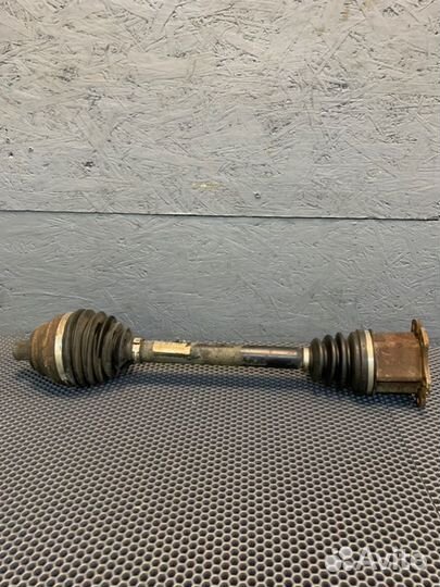 Привод передний правый Bentley Continental Flying