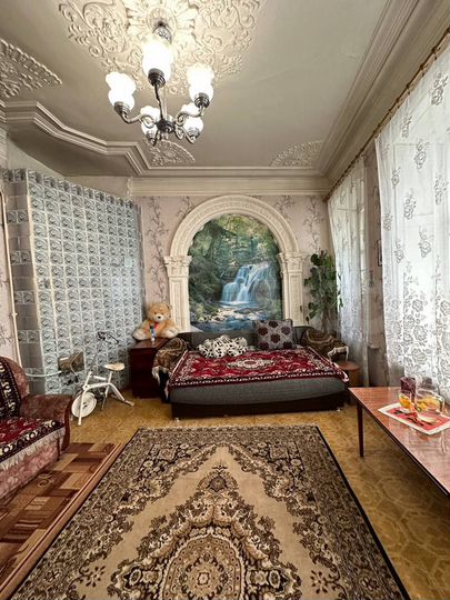 2-к. квартира, 70,2 м², 2/2 эт.