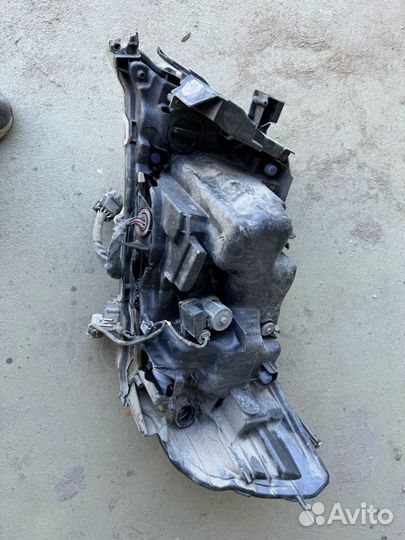 Правая фара toyota land cruiser 200 2 рестайлинг