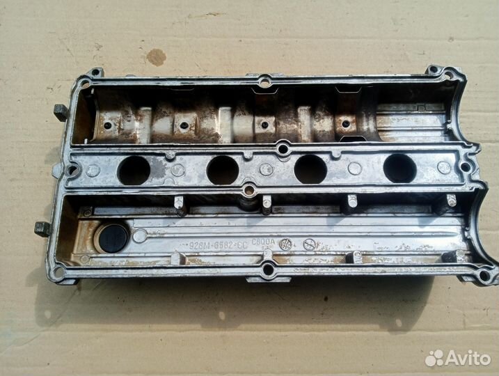 Клапанная крышка ford Mondeo 1,1.6 L