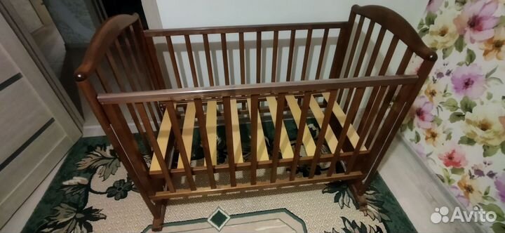 Детская кровать без матраса