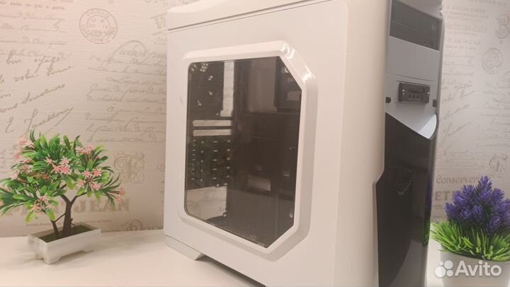 Игровой корпус для компьютера белый