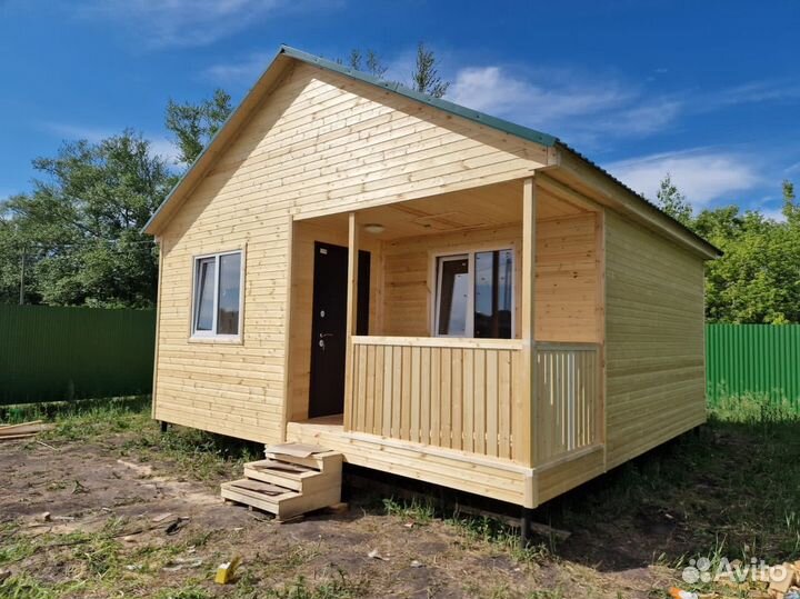 Бытовка для дачи с верандой