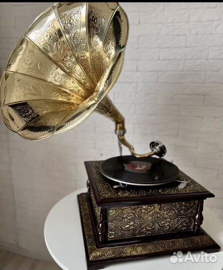 Граммофон “His Masters Voice “ механический