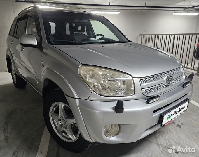 Toyota RAV4 2.0 AT, 2005, 178 000 км