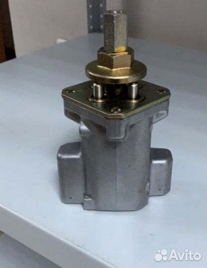 Джойстик Hitachi ZX200-3 / 9247135