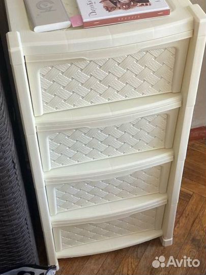 Комод из пластика