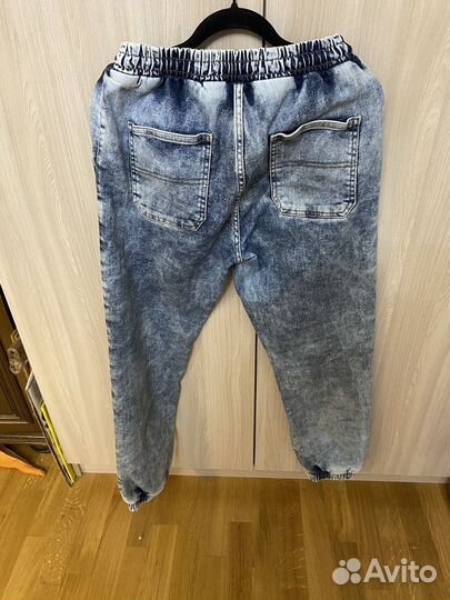 Джинсы мужские