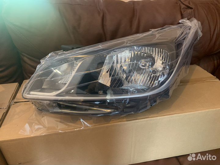 Фара левая праая Kia Rio (IV 2017-2020)