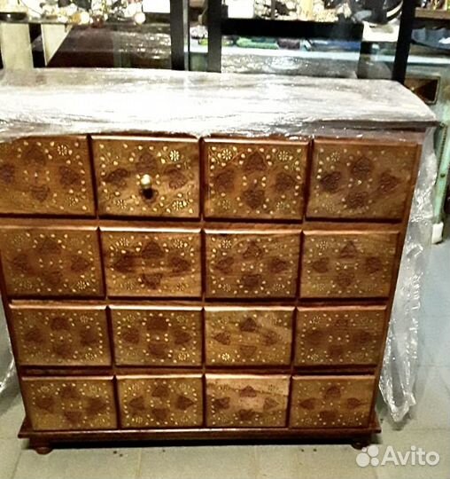 Комод индийский