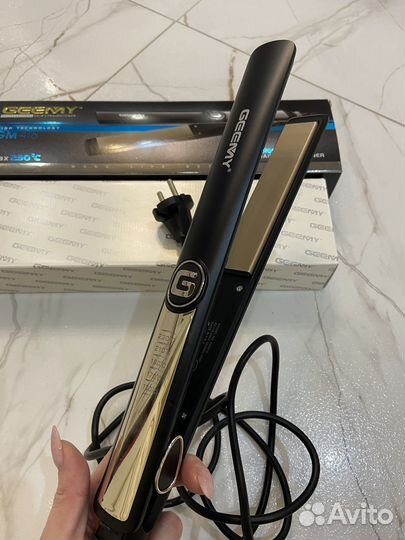 Выпрямитель для волос профессиональный