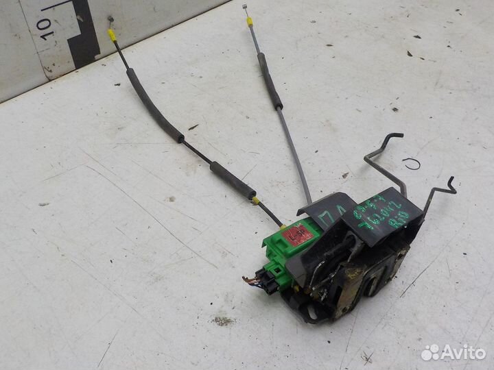 Замок двери на Kia Rio 813104Y010