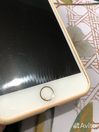 Телефон iPhone 7 plus