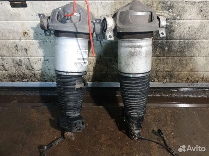 Пневмостойка задняя левая фольцваген туарег 1