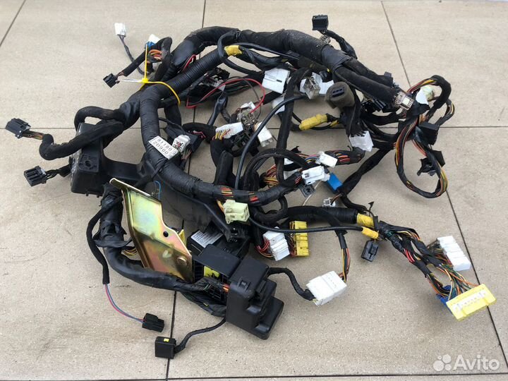 Проводка подпанельная Hyundai Elantra 3 XD