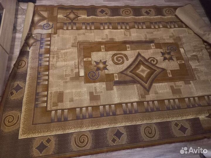 Ковер шерстяной