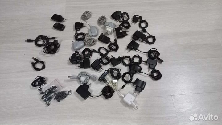 Зарядки и шнуры для телефонов