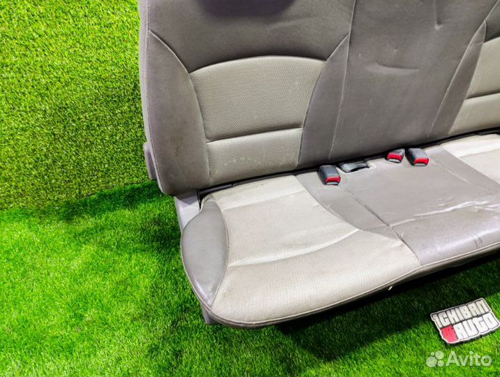 Сиденье заднее Hyundai Grand Starex TQ