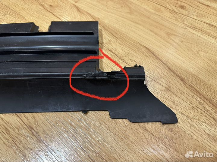 Воздуховод радиатора передний Mercedes E-Class