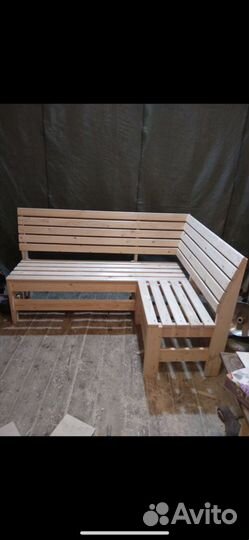 Деревянные скамейки и лавки