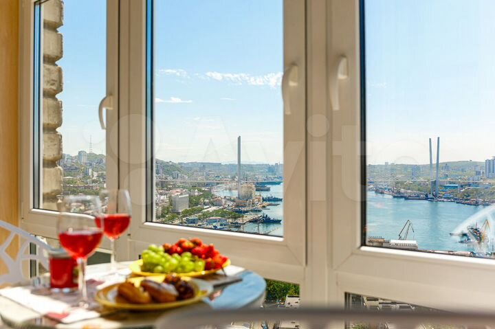 Квартира-студия, 65 м², 20/25 эт.