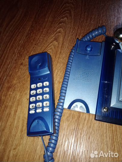 Винтажная лампа настольная с часами и телефоном