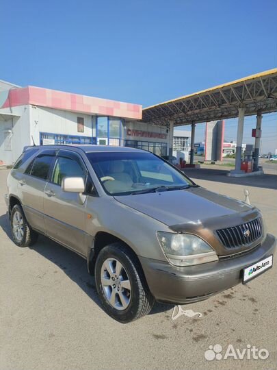 Toyota Harrier 2.2 AT, 2000, 310 000 км