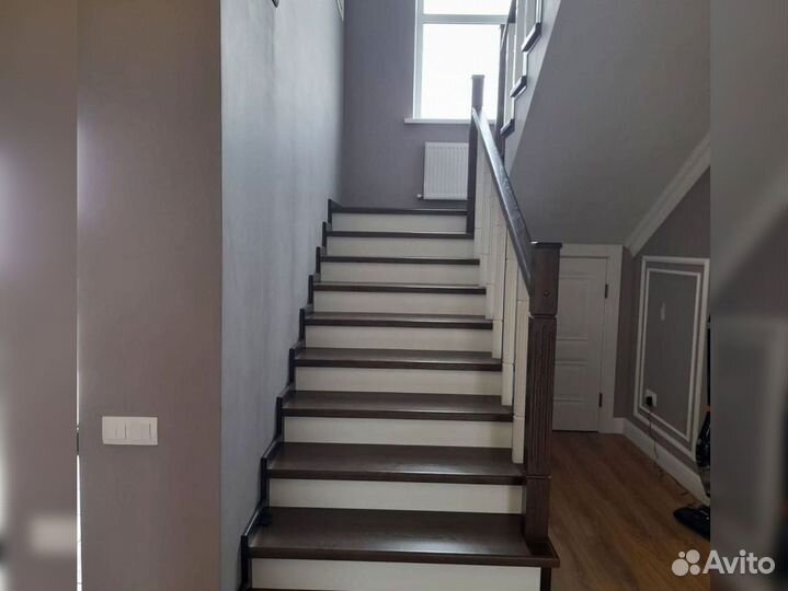 Ступени для лестниц и другие комплектующие К