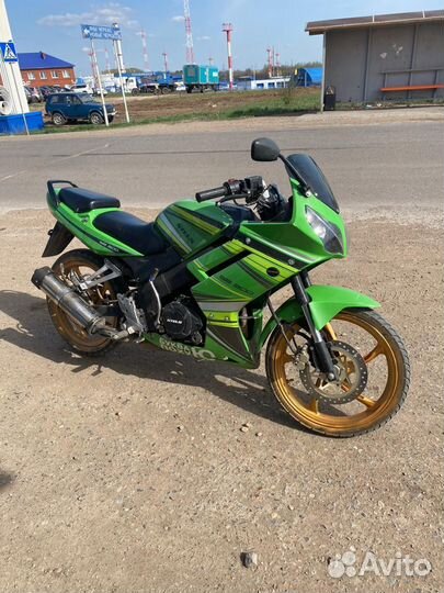 Мотоцикл 200 куб