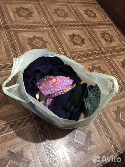 Отдам даром вещи 42 размера женские
