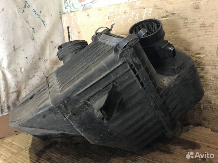 Корпус воздушного фильтра Hyundai Grand Starex Н1