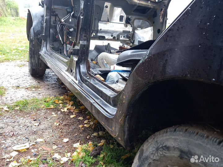 Левая четверть LADA granta