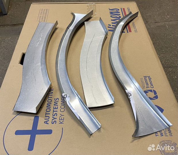 Арка правая (ниж. часть) Mitsubishi Pajero 3 1999