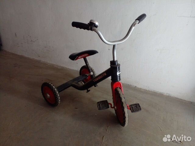 Финский трехколесный металический велосипед