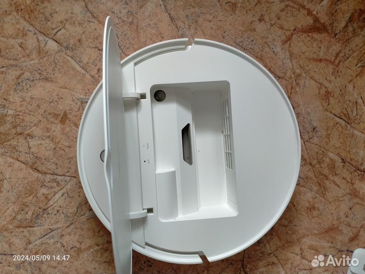 Робот-пылесос Xiaomi Mi Robot Vacuum-Mop Essential