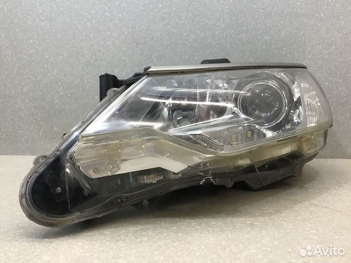 Фара левая Toyota Camry XV50 2011-2017