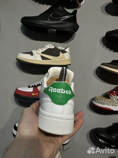 Кроссовки Reebok женские