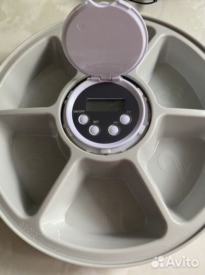 Автоматическая кормушка для животных