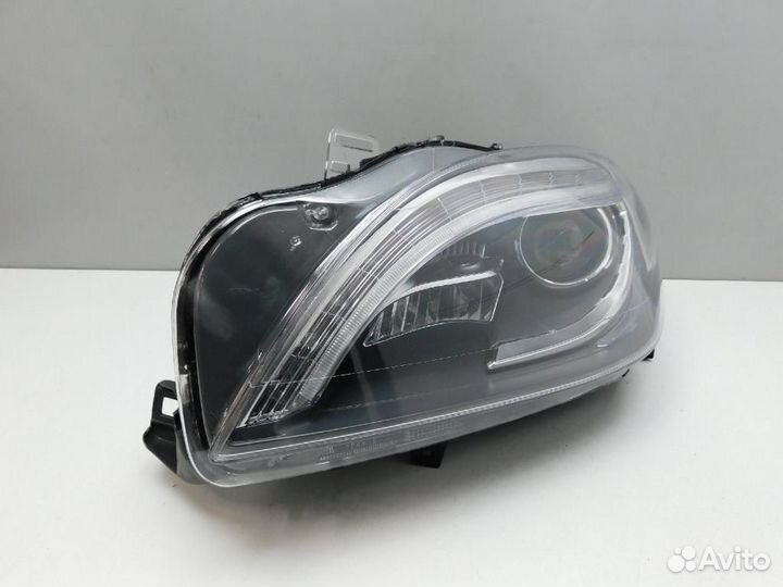 Фара левая Mercedes-Benz M-Class