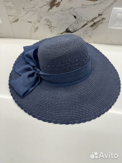 Летняя шляпа с широкими полями синяя
